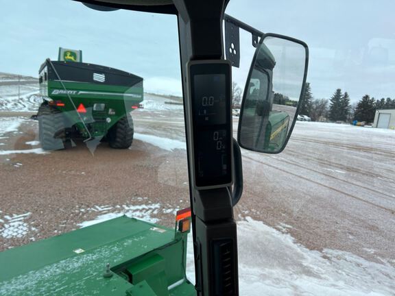2013 John Deere R450 Windrower