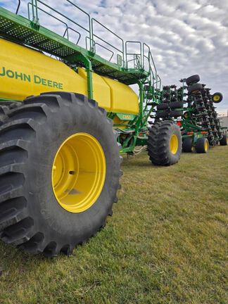 2024 John Deere N560F-C850 Air Seeder
