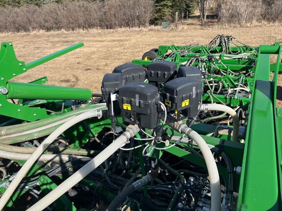 2024 John Deere N560F-C850 Air Seeder