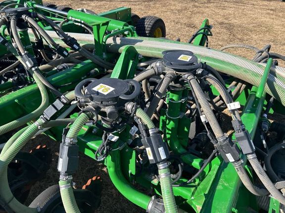2024 John Deere N560F-C850 Air Seeder