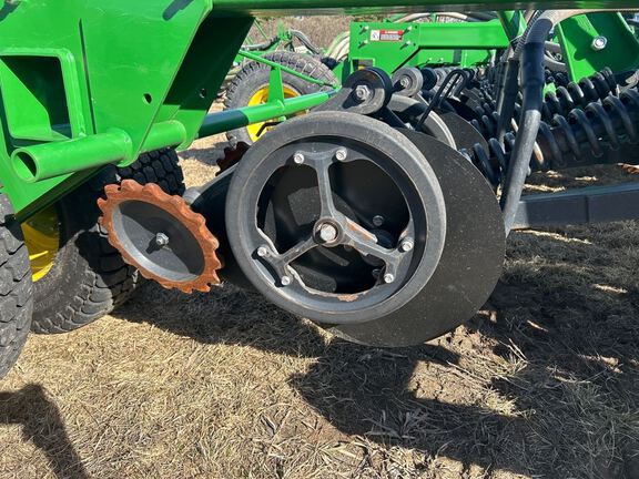 2024 John Deere N560F-C850 Air Seeder