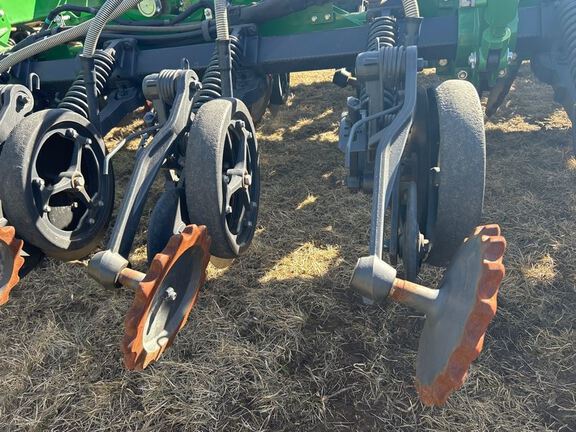 2024 John Deere N560F-C850 Air Seeder