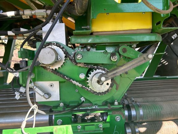 2024 John Deere N560F-C850 Air Seeder