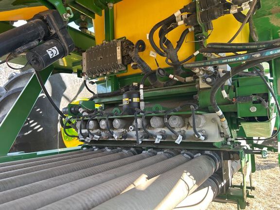 2024 John Deere N560F-C850 Air Seeder