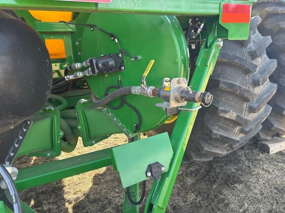 2024 John Deere N560F-C850 Air Seeder