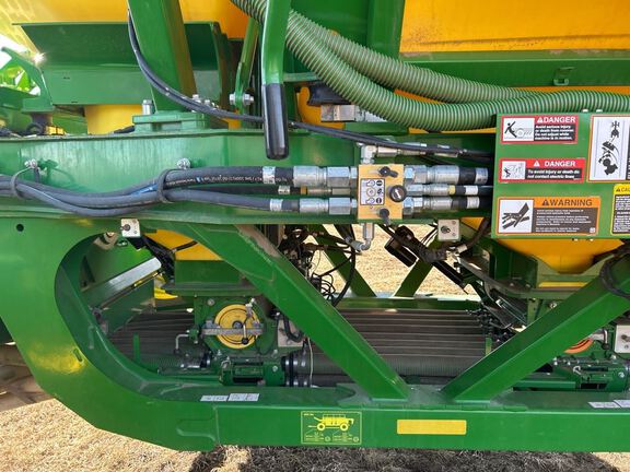 2024 John Deere N560F-C850 Air Seeder