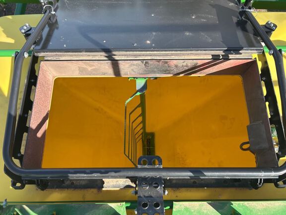 2024 John Deere N560F-C850 Air Seeder