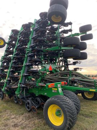 2025 John Deere N560F-C850T Air Seeder