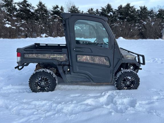 2022 John Deere XUV835M ATV