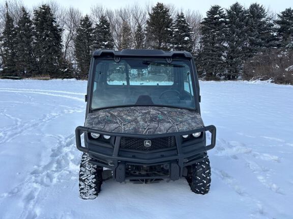 2022 John Deere XUV835M ATV