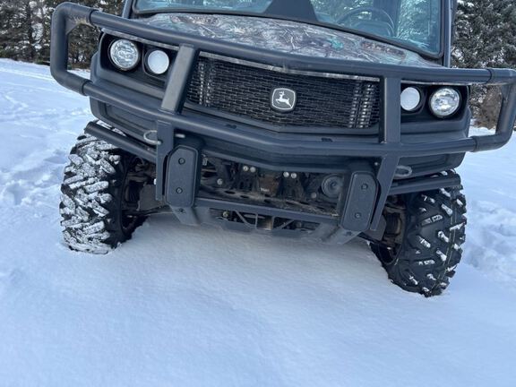 2022 John Deere XUV835M ATV