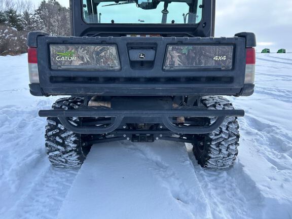 2022 John Deere XUV835M ATV