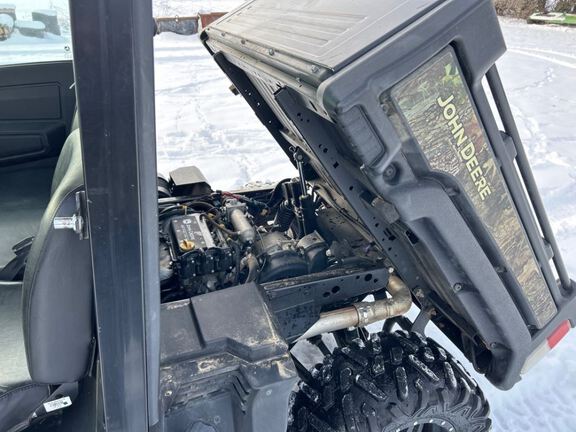 2022 John Deere XUV835M ATV