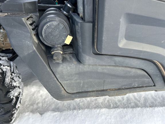 2022 John Deere XUV835M ATV