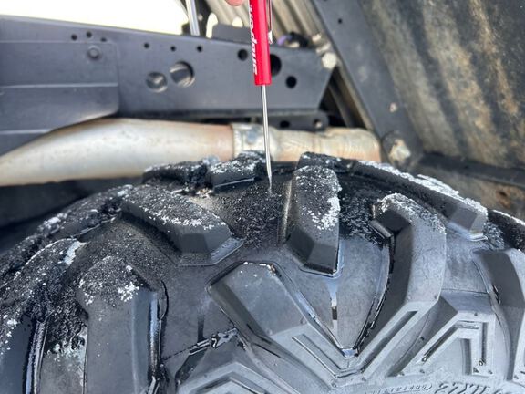 2022 John Deere XUV835M ATV