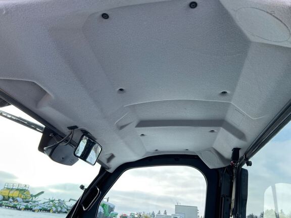 2022 John Deere XUV835M ATV