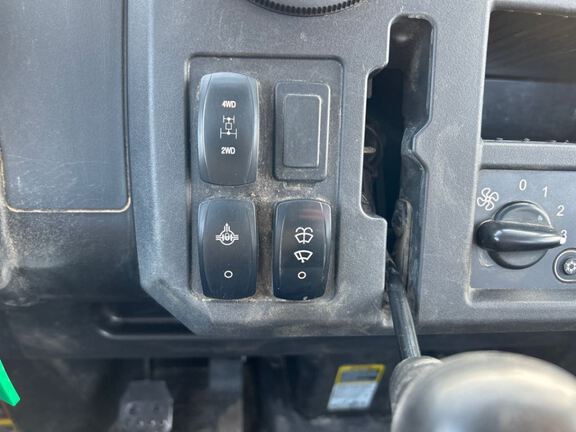 2022 John Deere XUV835M ATV