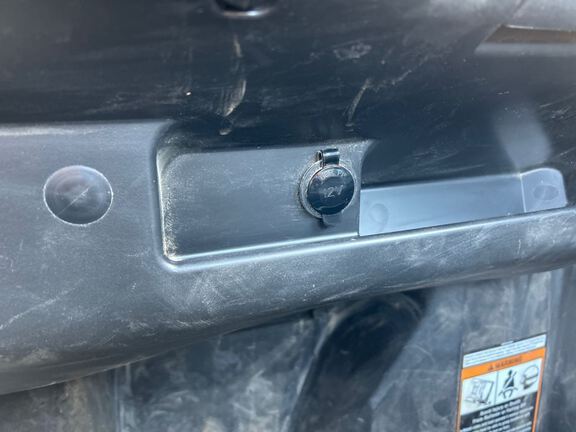 2022 John Deere XUV835M ATV