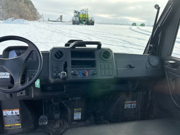 2022 John Deere XUV835M ATV