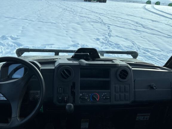 2022 John Deere XUV835M ATV