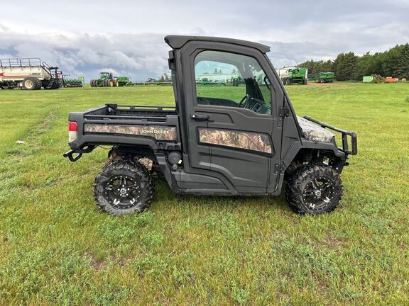 2022 John Deere XUV835M ATV