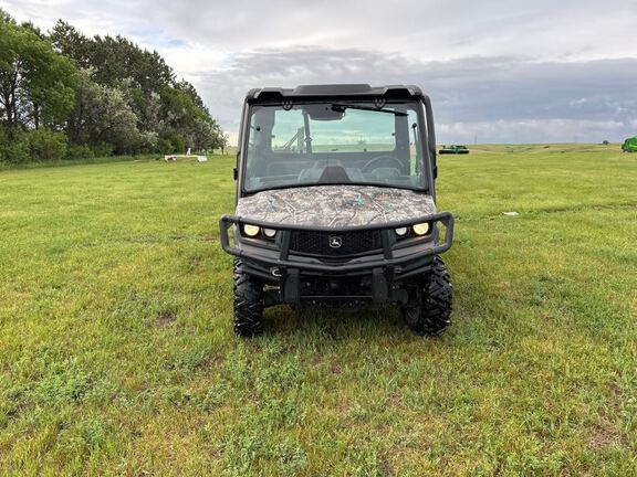 2022 John Deere XUV835M ATV