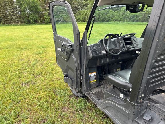 2022 John Deere XUV835M ATV