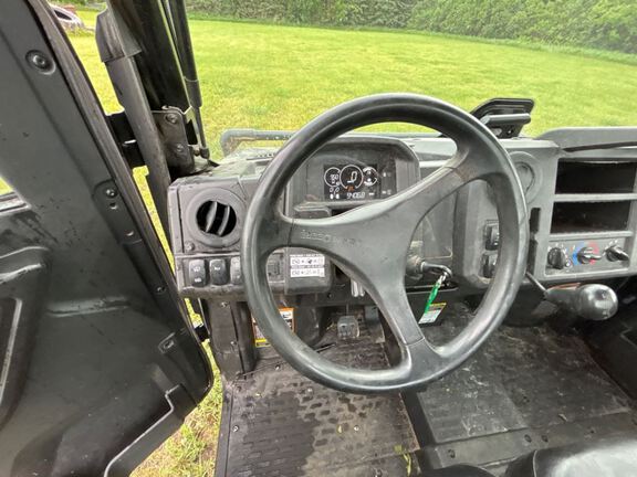 2022 John Deere XUV835M ATV