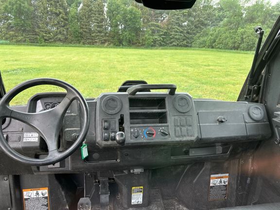 2022 John Deere XUV835M ATV