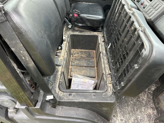 2022 John Deere XUV835M ATV