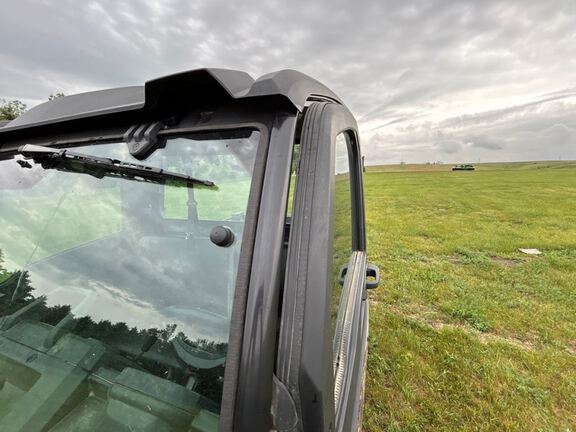 2022 John Deere XUV835M ATV