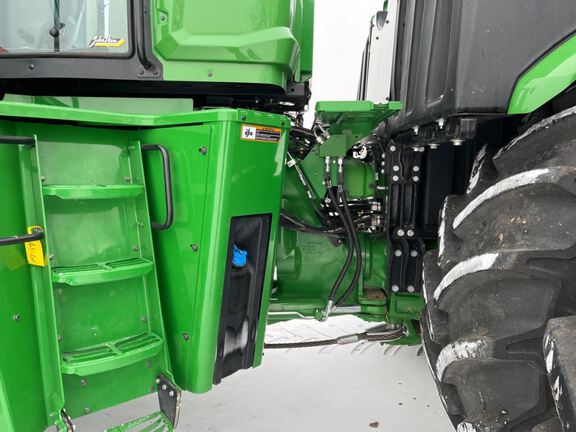 2024 John Deere 9R 590 Tractor 4WD