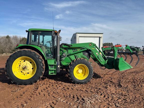 2014 John Deere 6140M Tractor