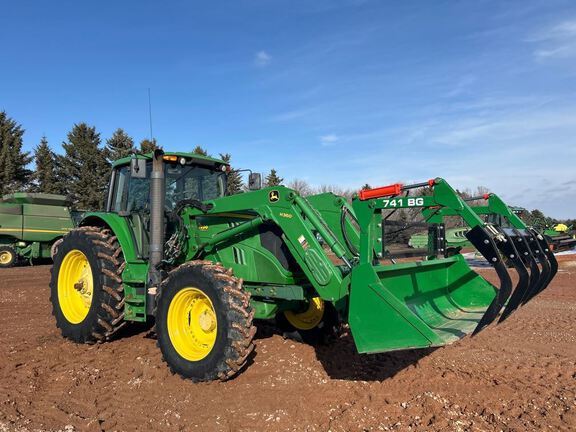 2014 John Deere 6140M Tractor