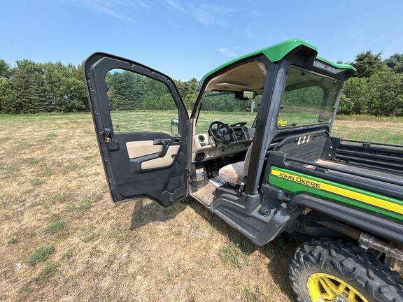 2020 John Deere 835R ATV