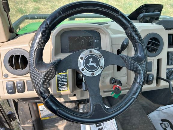2020 John Deere 835R ATV
