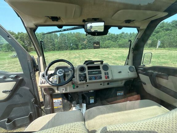 2020 John Deere 835R ATV
