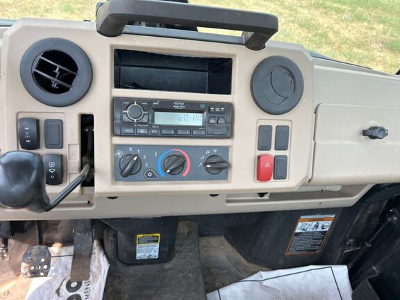2020 John Deere 835R ATV