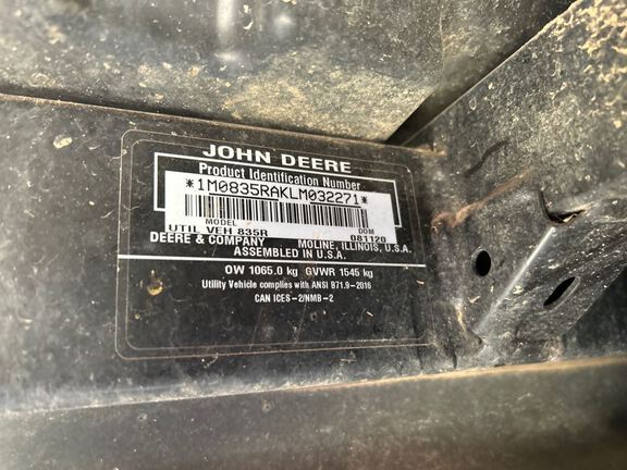 2020 John Deere 835R ATV