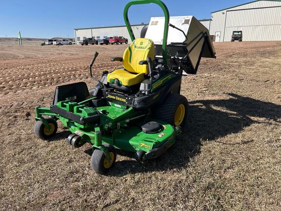 2023 John Deere Z970R Mower/Zero Turn
