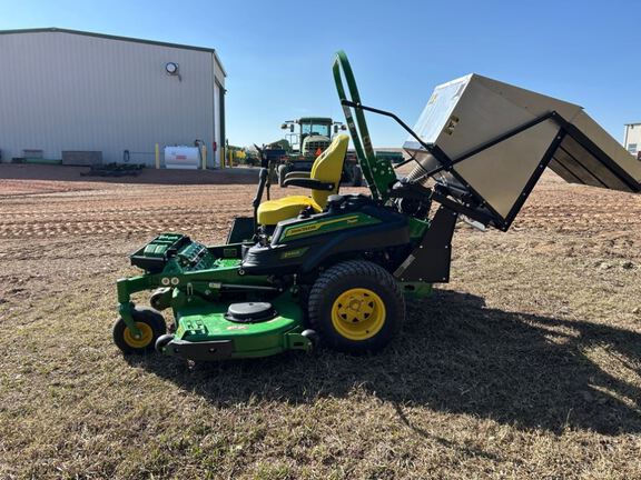 2023 John Deere Z970R Mower/Zero Turn