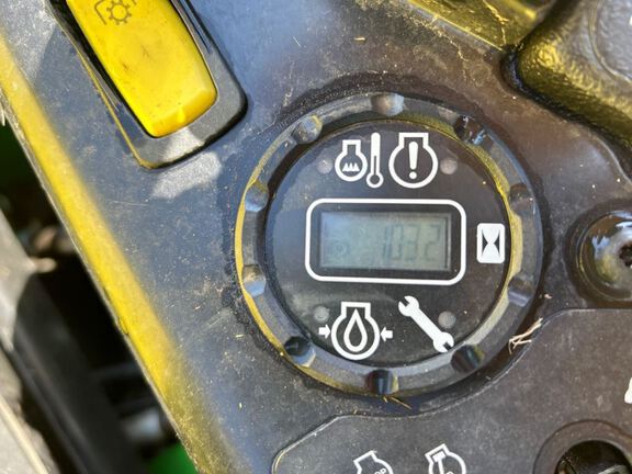 2023 John Deere Z970R Mower/Zero Turn