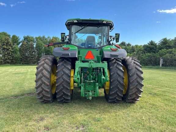 2023 John Deere 7R 210 Tractor