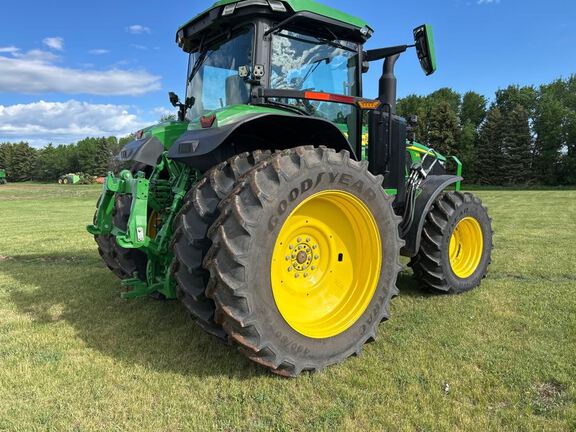2023 John Deere 7R 210 Tractor
