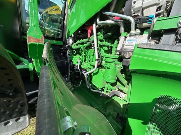 2023 John Deere 7R 210 Tractor