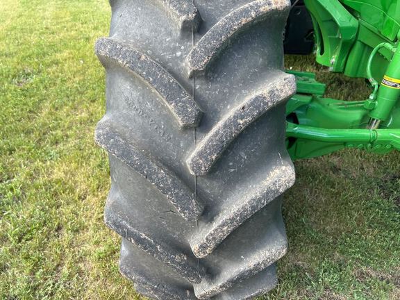 2023 John Deere 7R 210 Tractor