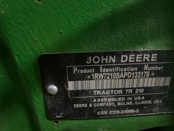 2023 John Deere 7R 210 Tractor