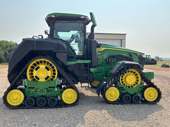 2025 John Deere 8RX 410 Tractor Rubber Track