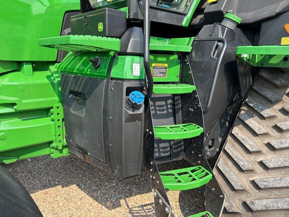 2025 John Deere 8RX 410 Tractor Rubber Track
