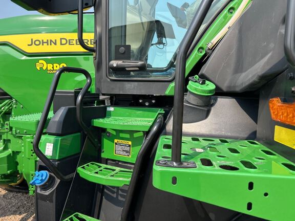 2025 John Deere 8RX 410 Tractor Rubber Track